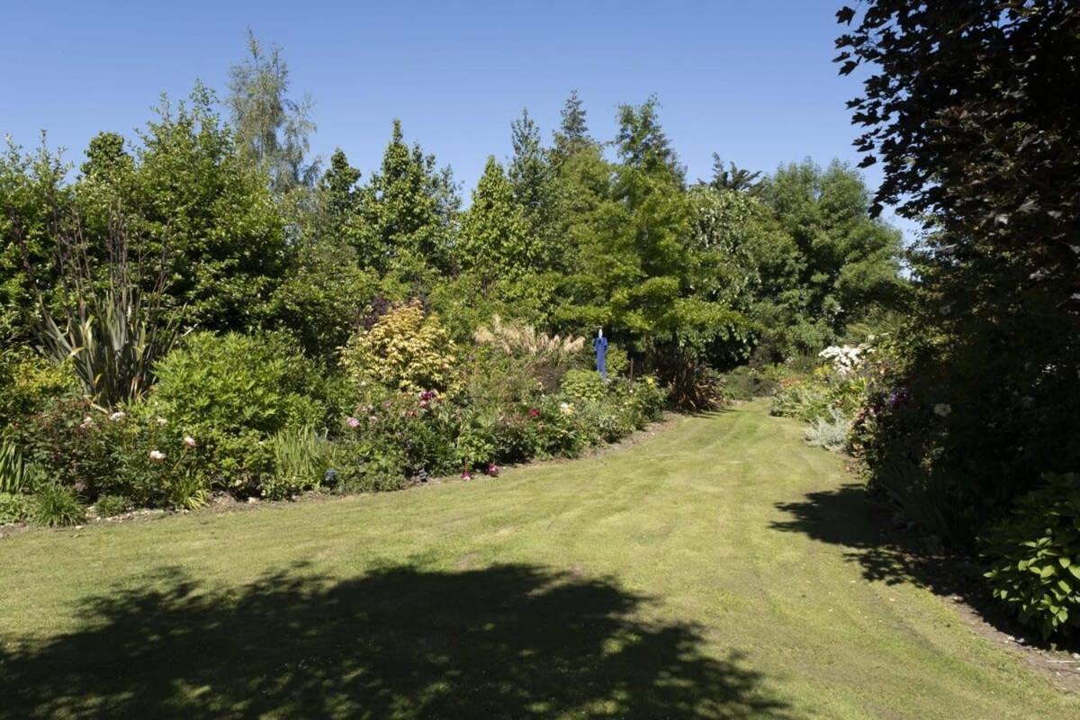 Tiny Away Benger Garden 2 By Tiny Away Villa Millers Flat ภายนอก รูปภาพ