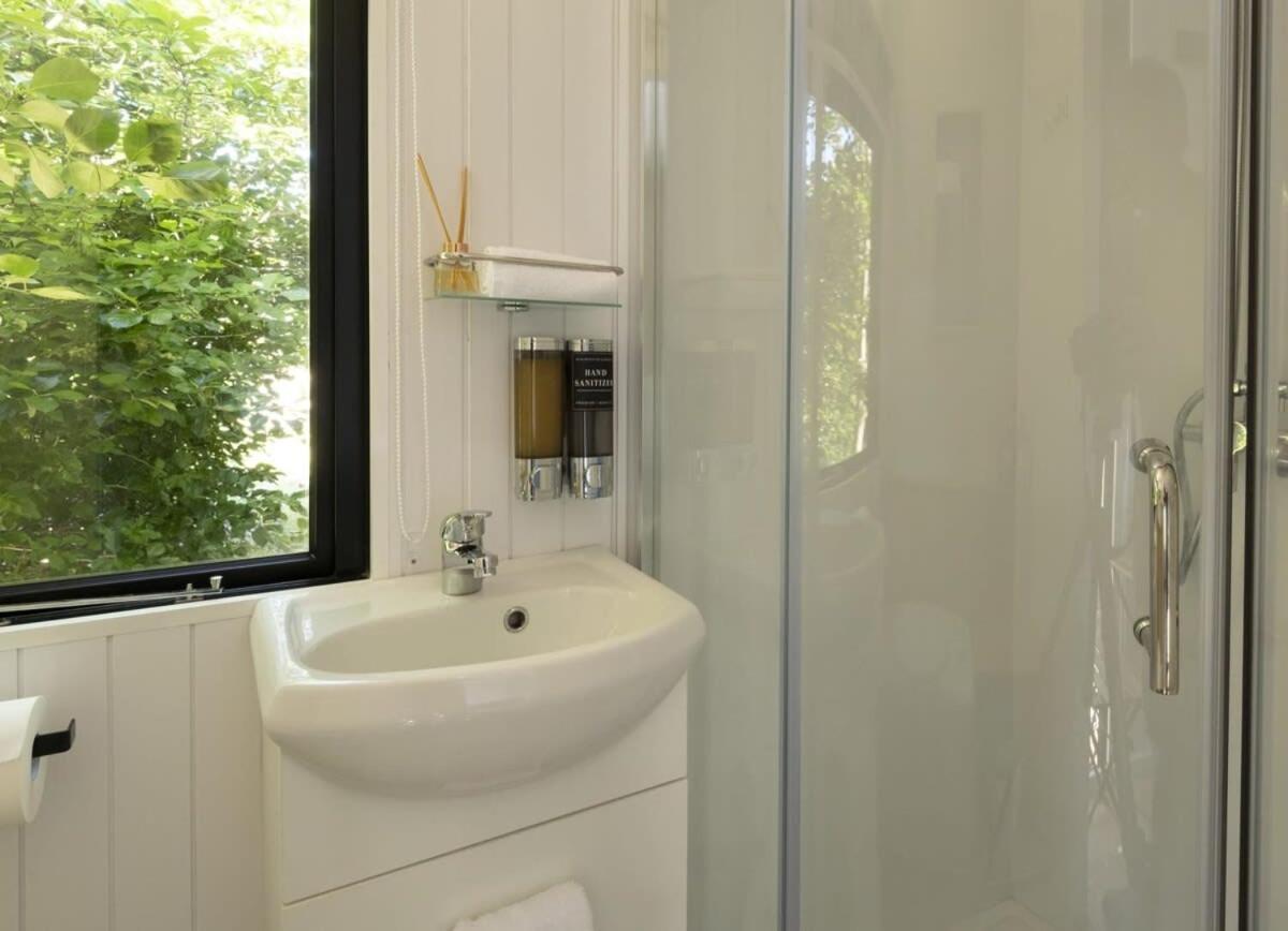 Tiny Away Benger Garden 2 By Tiny Away Villa Millers Flat ภายนอก รูปภาพ